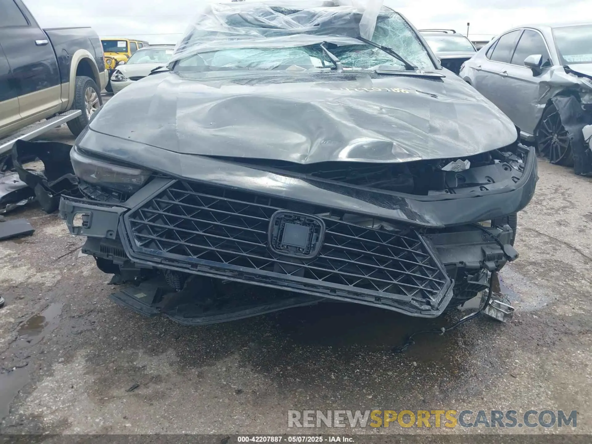 12 Photograph of a damaged car 1HGCY1F2XSA015253 HONDA ACCORD 2025