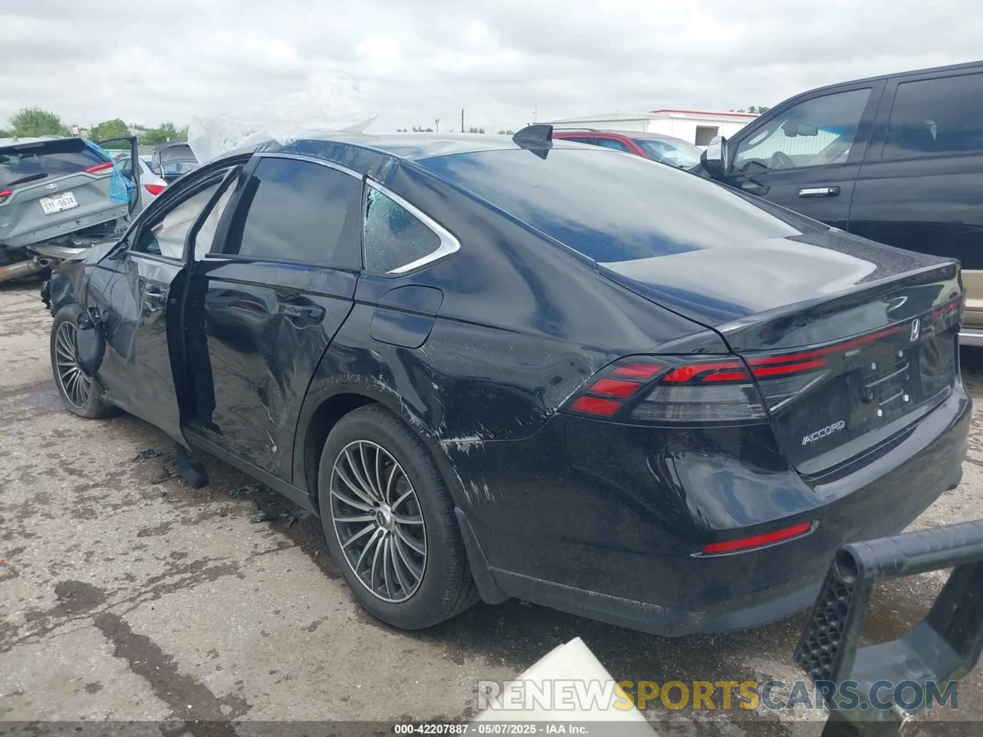 3 Photograph of a damaged car 1HGCY1F2XSA015253 HONDA ACCORD 2025