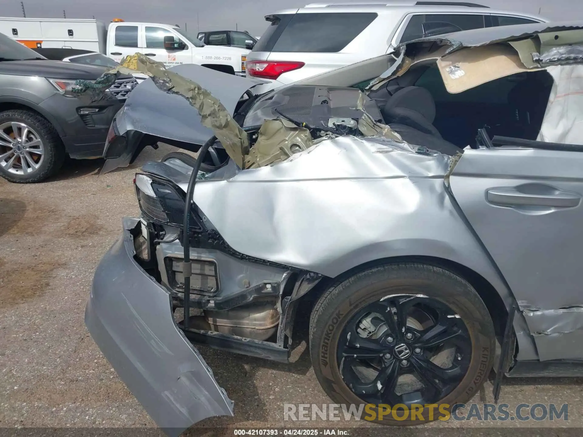 18 Photograph of a damaged car 1HGCY1F46SA006695 HONDA ACCORD 2025