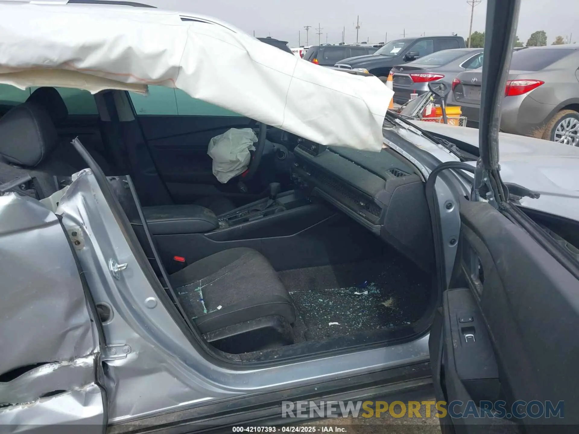 5 Photograph of a damaged car 1HGCY1F46SA006695 HONDA ACCORD 2025