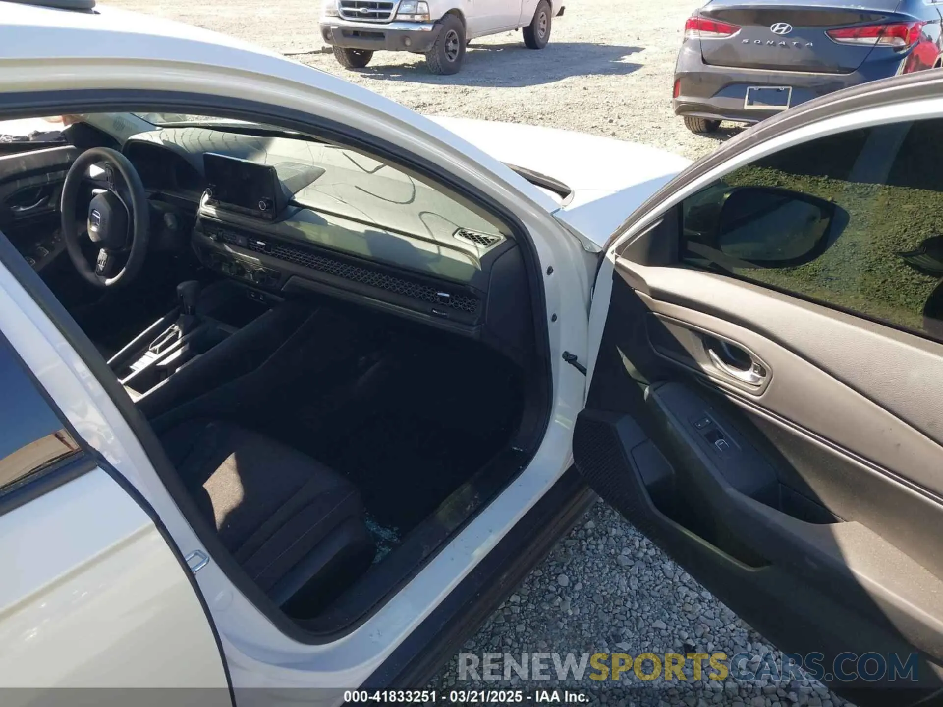 5 Photograph of a damaged car 1HGCY1F48SA004401 HONDA ACCORD 2025