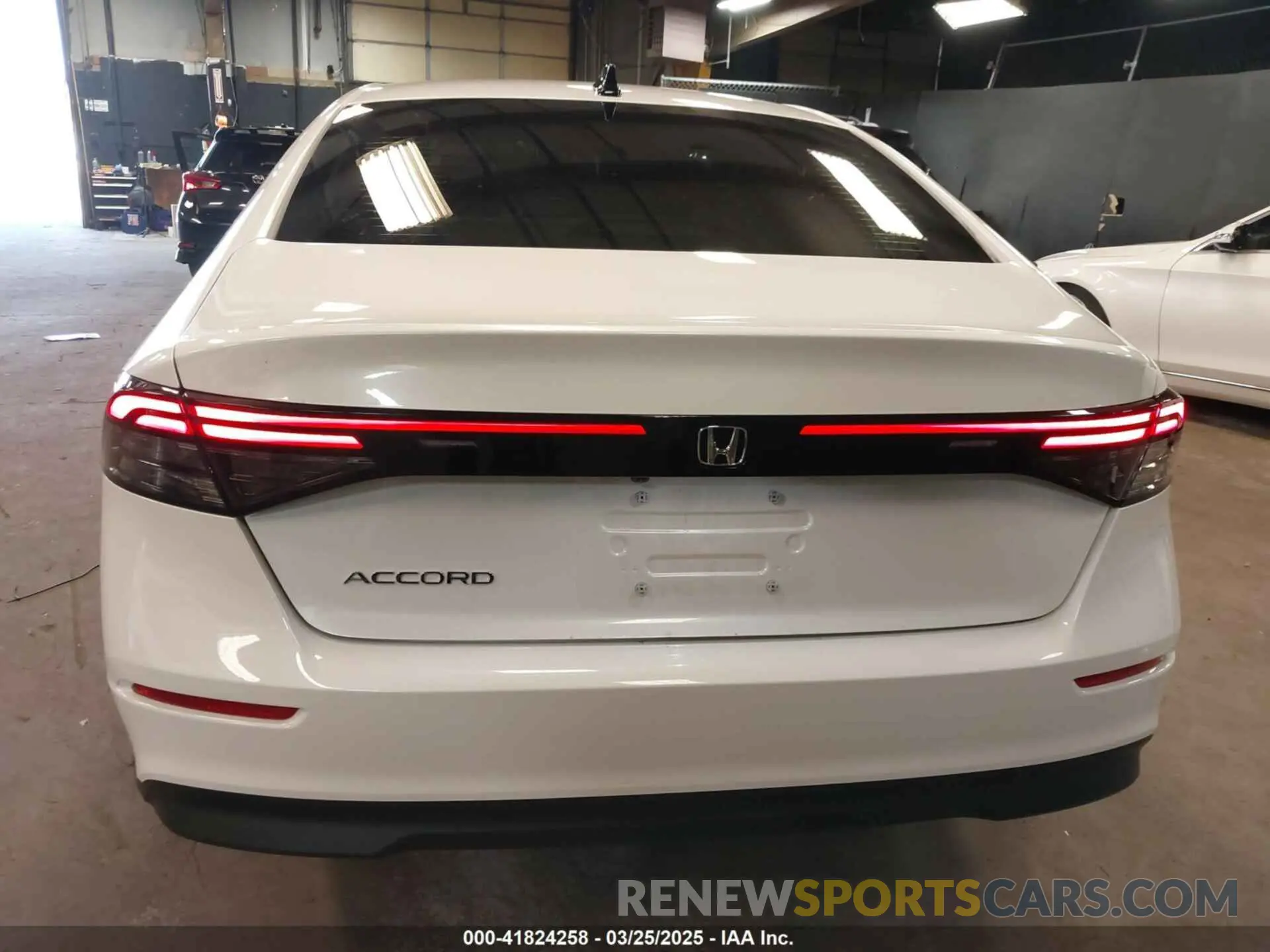 17 Photograph of a damaged car 1HGCY1F4XSA005985 HONDA ACCORD 2025