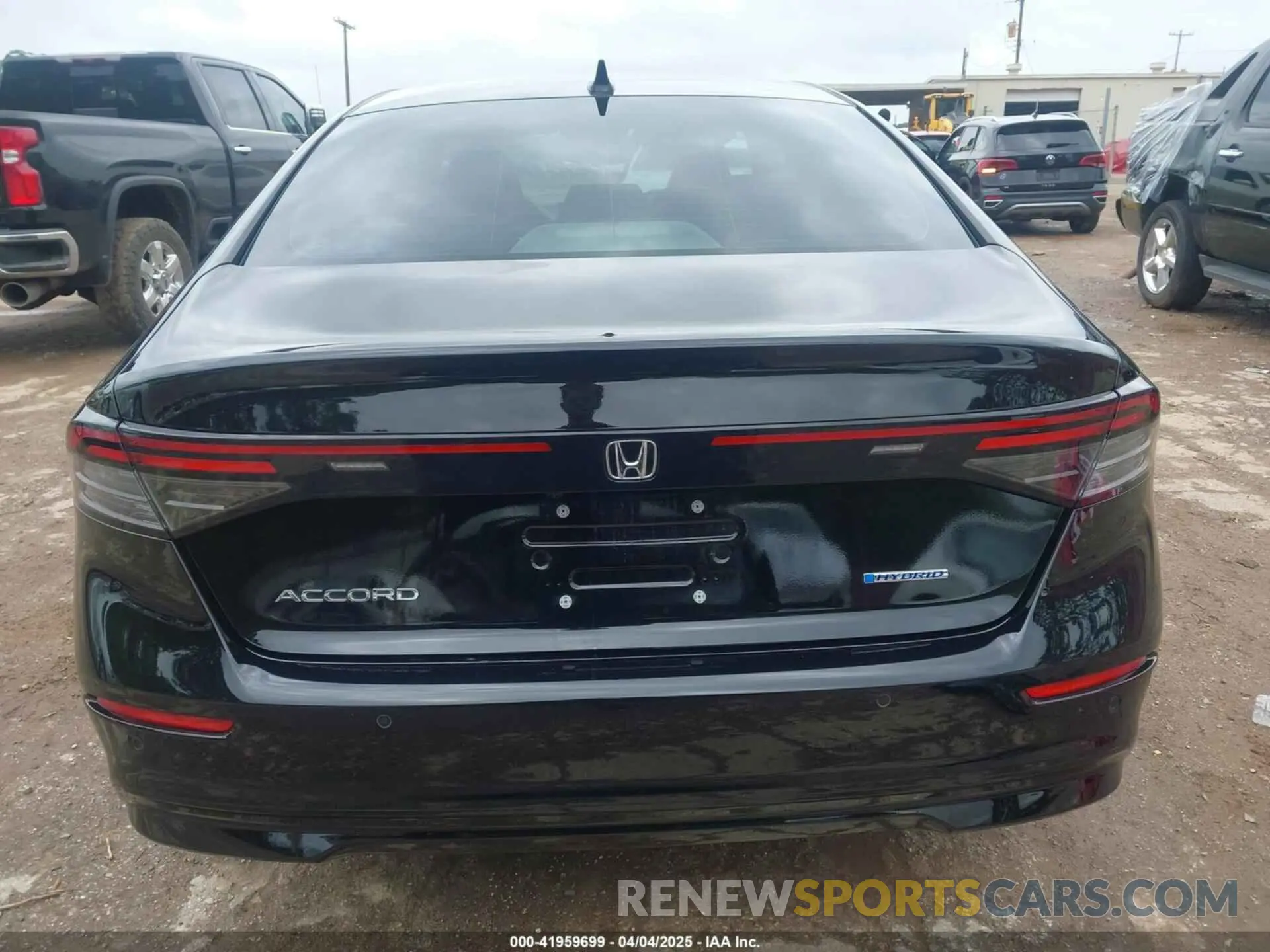 17 Photograph of a damaged car 1HGCY2F62SA000321 HONDA ACCORD 2025