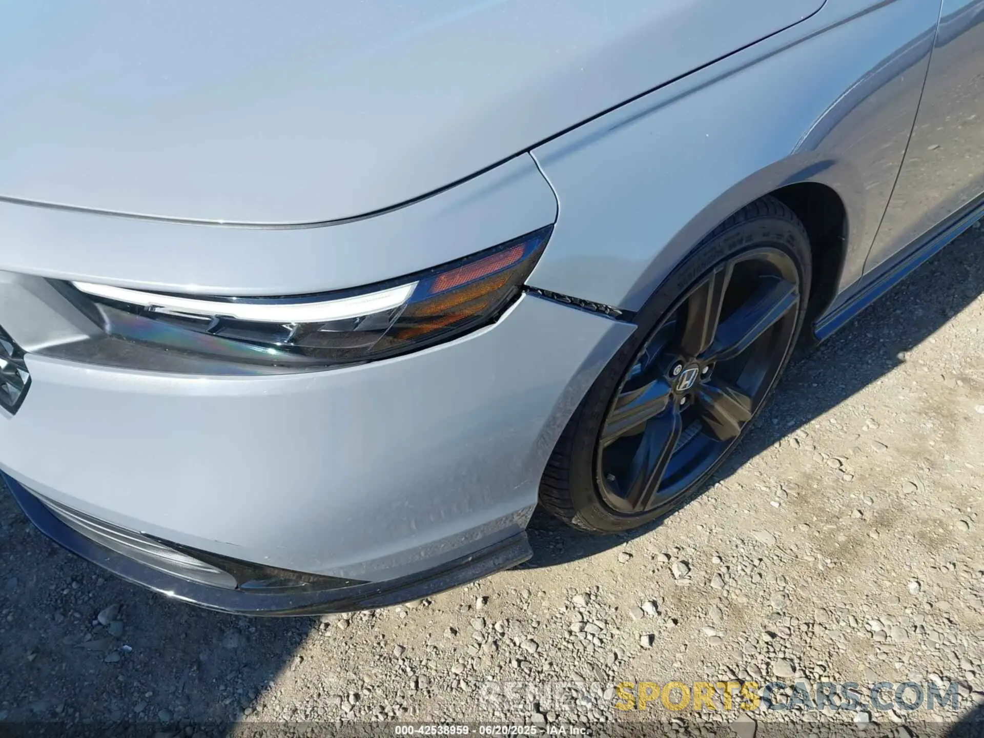 18 Photograph of a damaged car 1HGCY2F78SA030464 HONDA ACCORD 2025