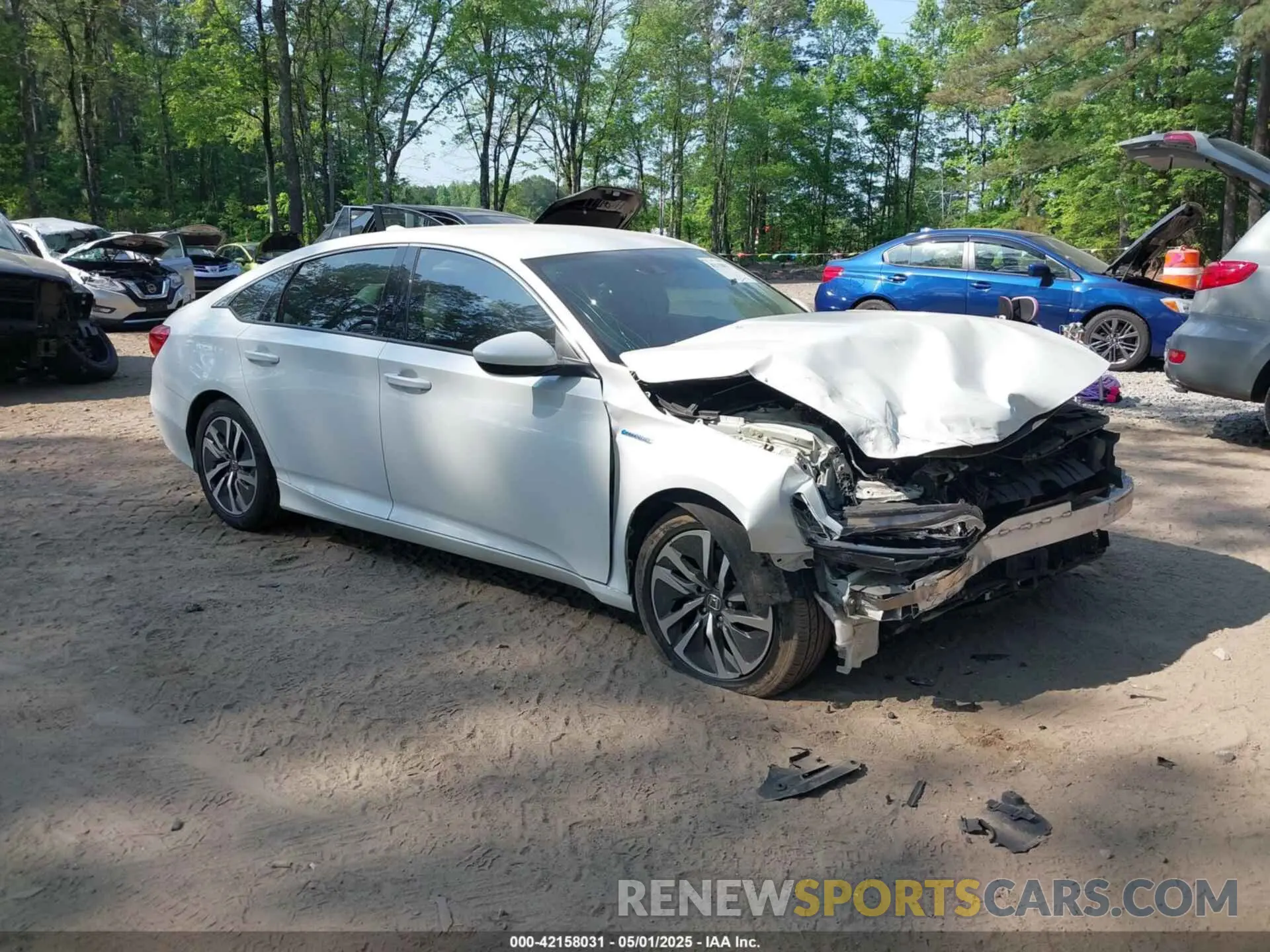 1 Photograph of a damaged car 1HGCV3F17KA003430 HONDA ACCORD HYBRID 2019