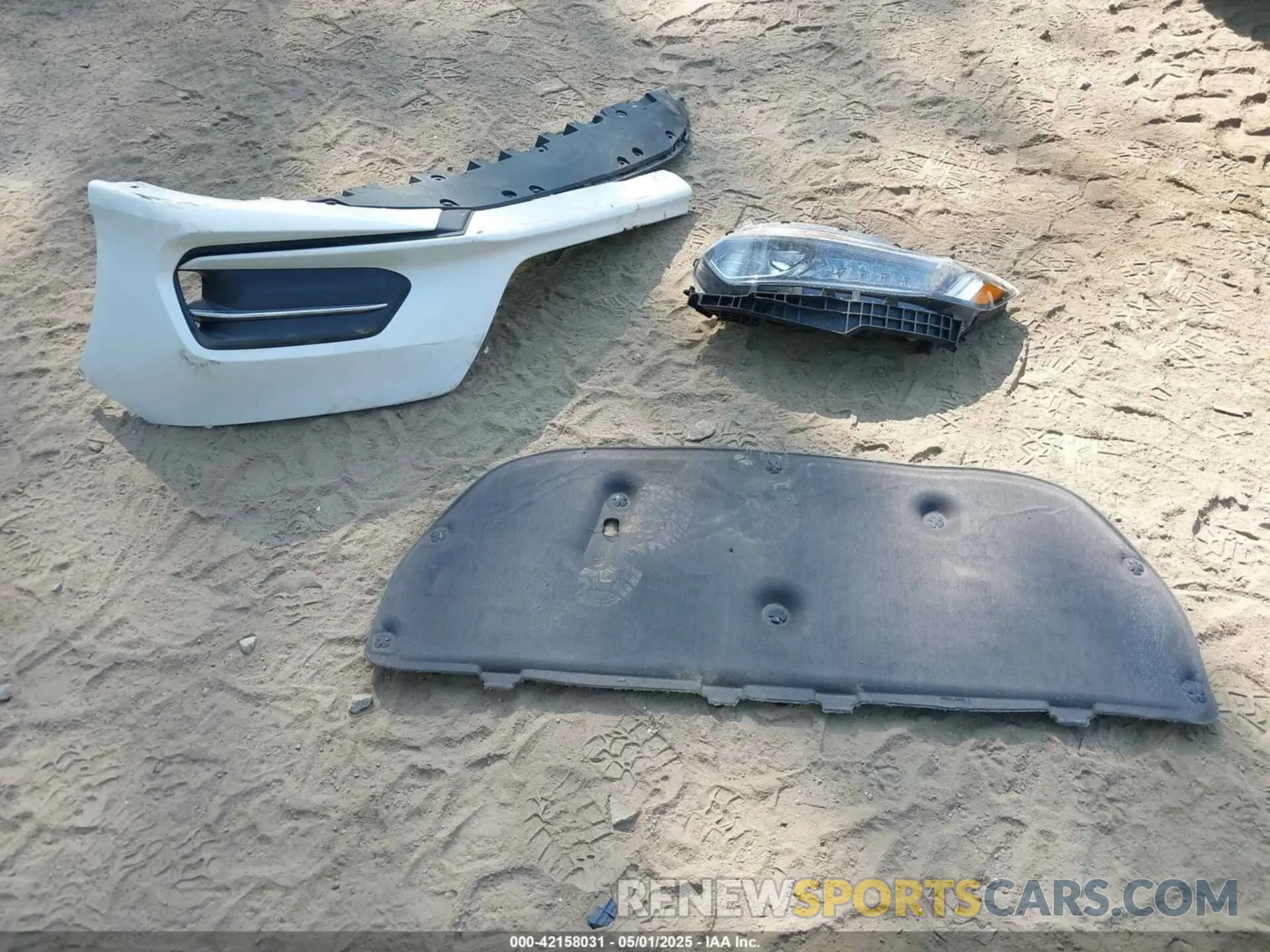 12 Photograph of a damaged car 1HGCV3F17KA003430 HONDA ACCORD HYBRID 2019