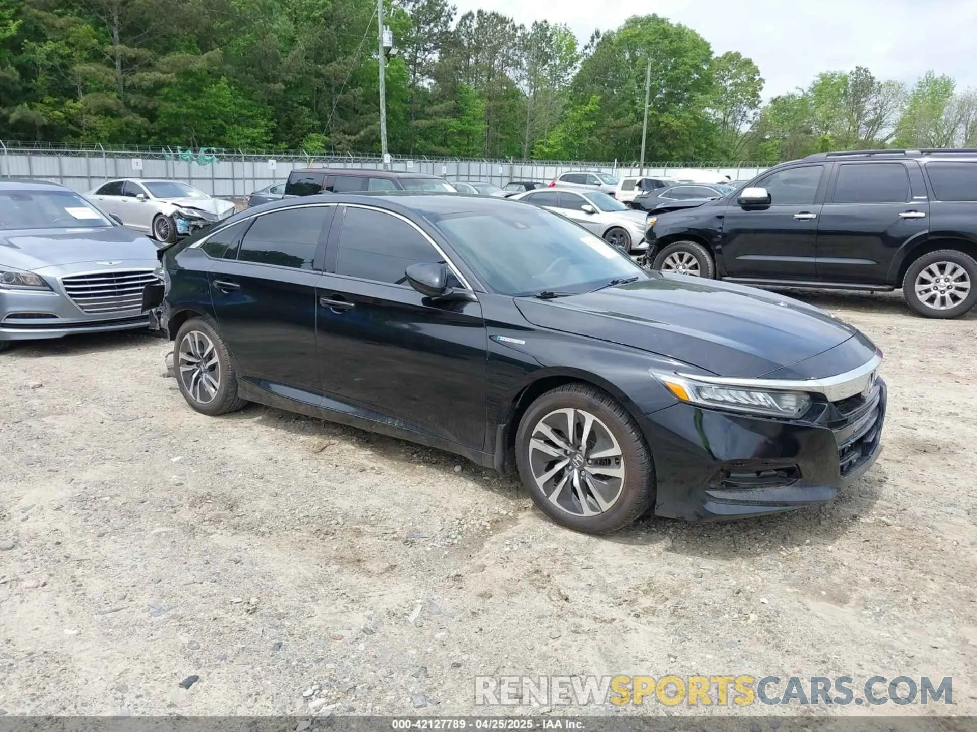 1 Photograph of a damaged car 1HGCV3F17KA010975 HONDA ACCORD HYBRID 2019