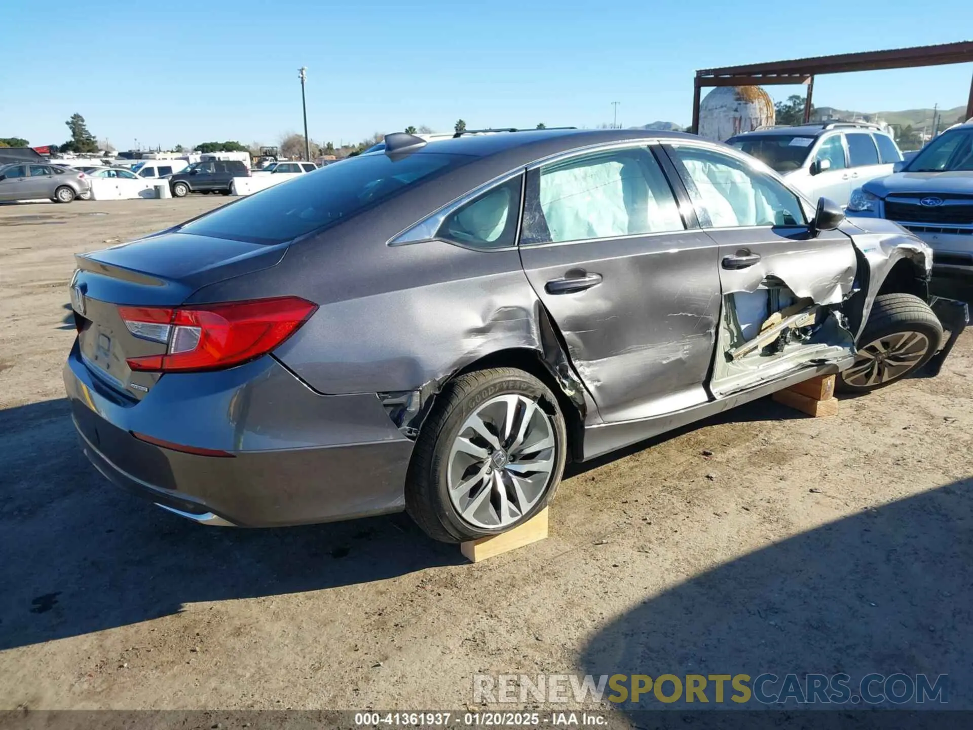 4 Photograph of a damaged car 1HGCV3F17KA018610 HONDA ACCORD HYBRID 2019
