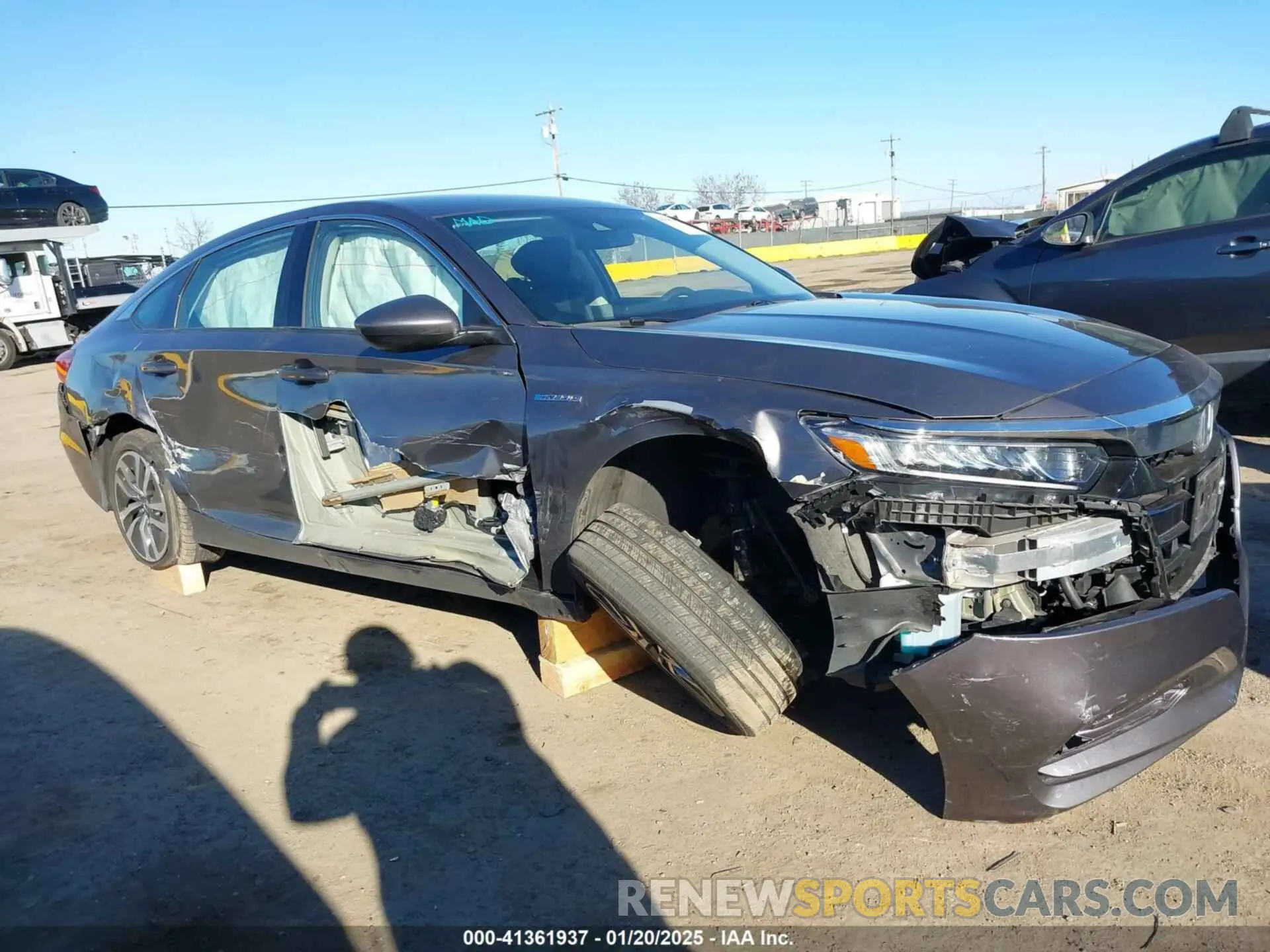 6 Photograph of a damaged car 1HGCV3F17KA018610 HONDA ACCORD HYBRID 2019