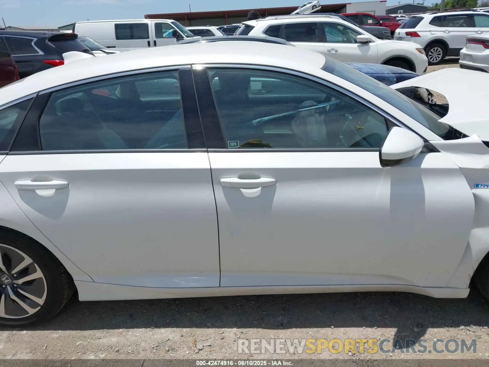 12 Photograph of a damaged car 1HGCV3F19KA019919 HONDA ACCORD HYBRID 2019