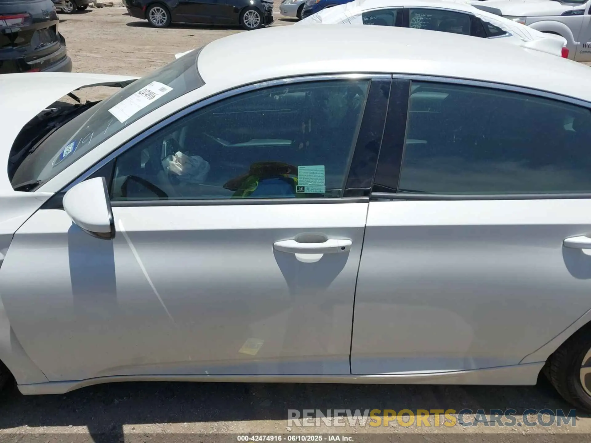 13 Photograph of a damaged car 1HGCV3F19KA019919 HONDA ACCORD HYBRID 2019