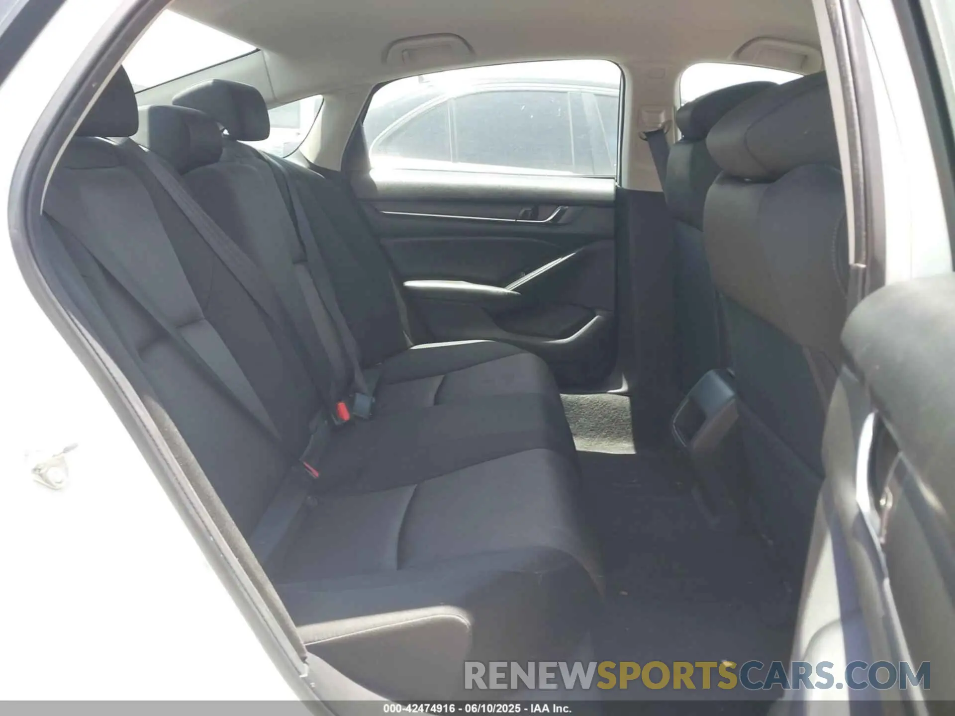 8 Photograph of a damaged car 1HGCV3F19KA019919 HONDA ACCORD HYBRID 2019