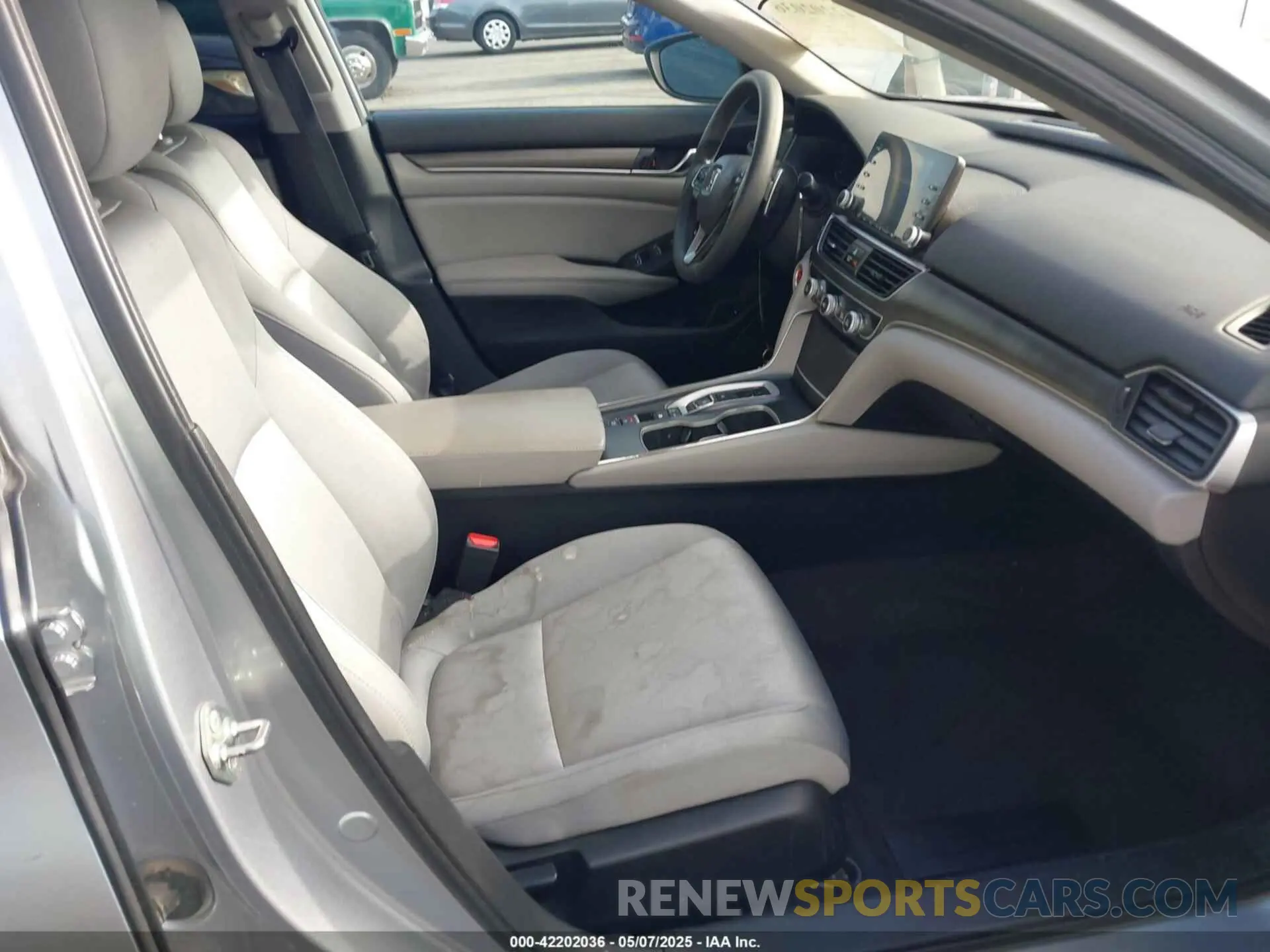 5 Photograph of a damaged car 1HGCV3F1XKA015328 HONDA ACCORD HYBRID 2019