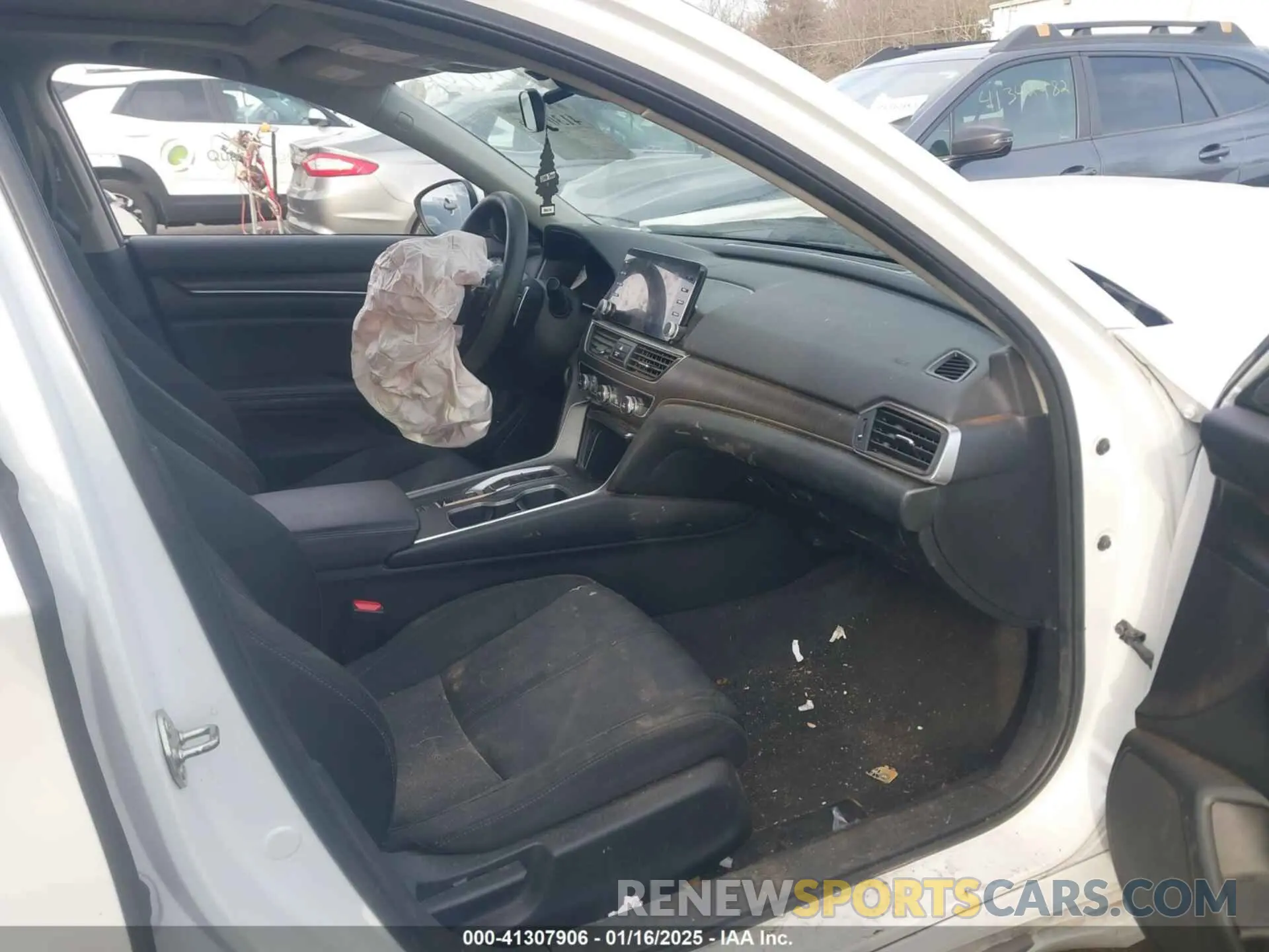 5 Photograph of a damaged car 1HGCV3F47KA016012 HONDA ACCORD HYBRID 2019