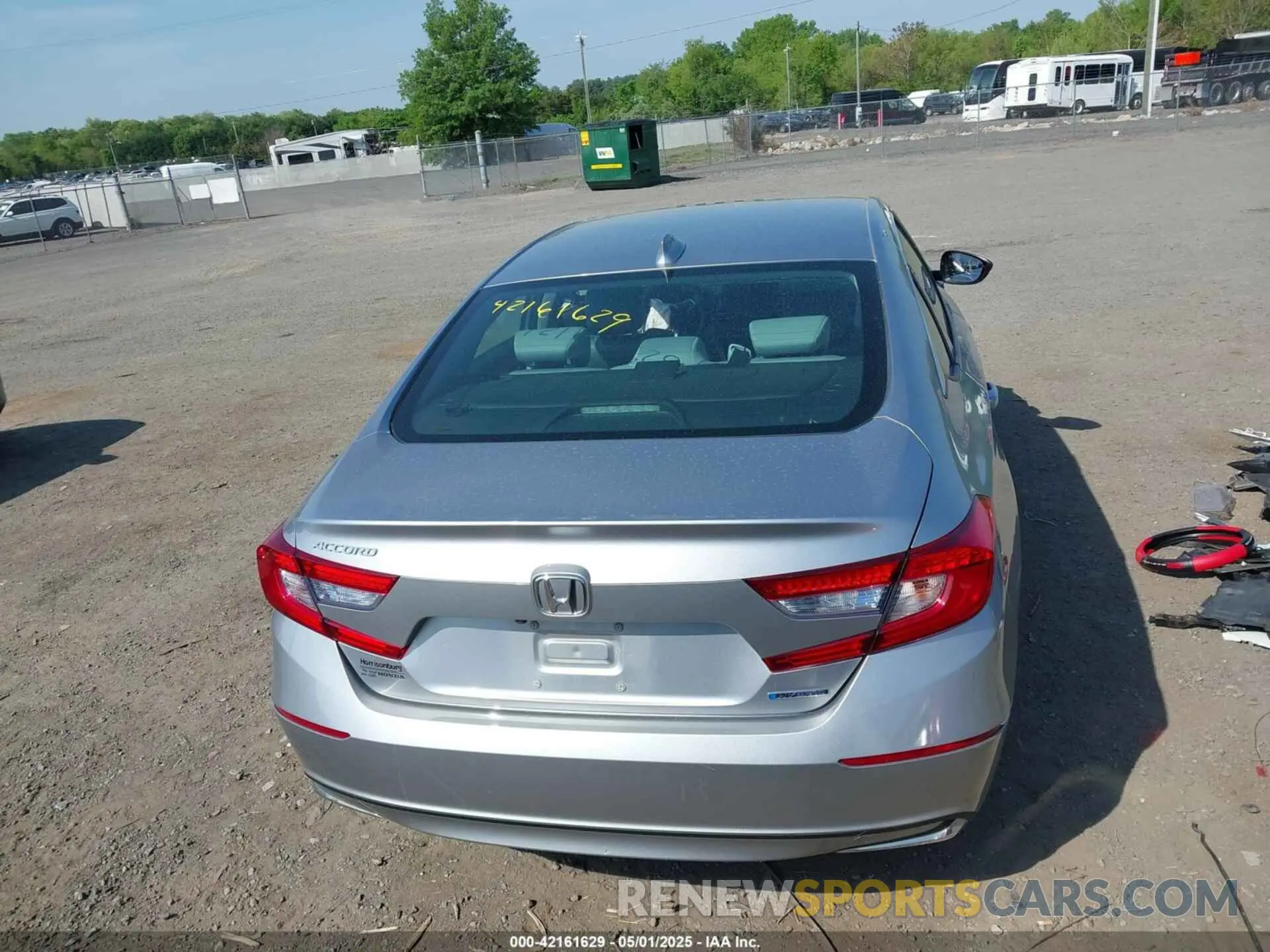 16 Photograph of a damaged car 1HGCV3F48KA008906 HONDA ACCORD HYBRID 2019