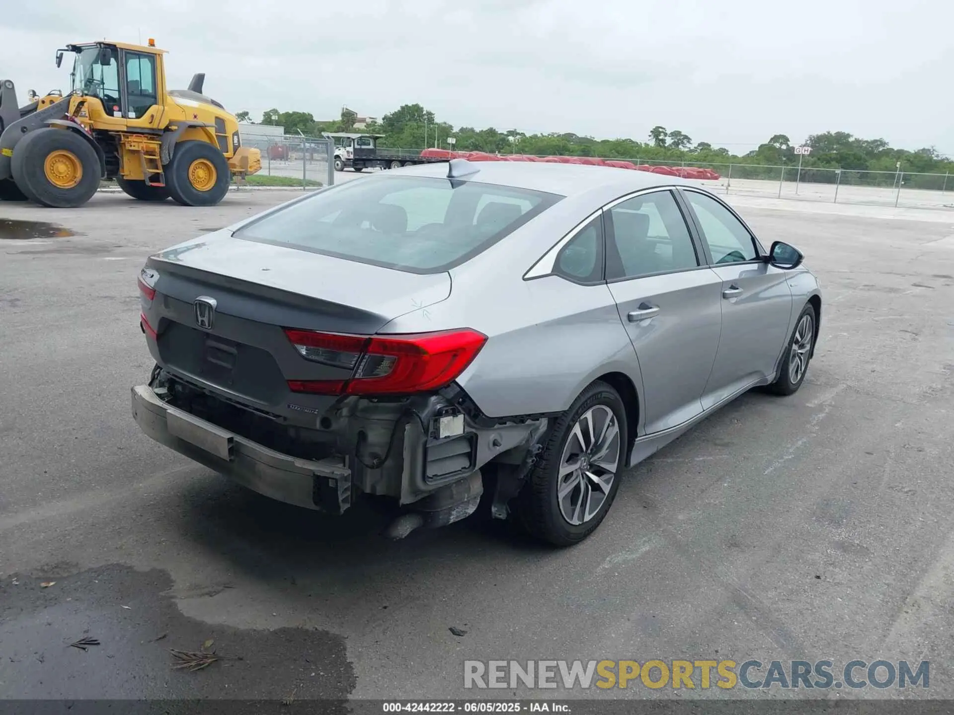4 Photograph of a damaged car 1HGCV3F50KA017933 HONDA ACCORD HYBRID 2019