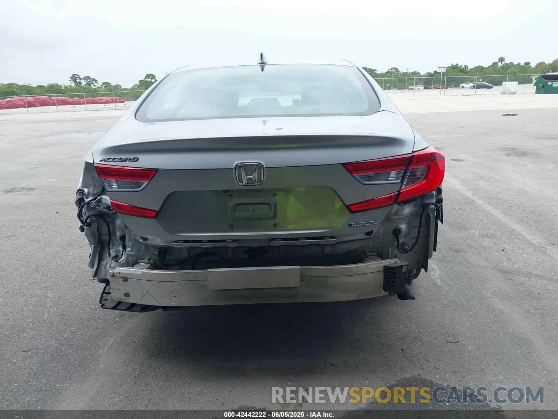 6 Photograph of a damaged car 1HGCV3F50KA017933 HONDA ACCORD HYBRID 2019