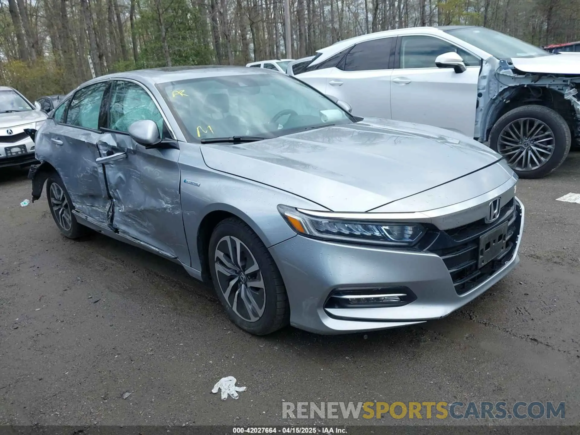 1 Photograph of a damaged car 1HGCV3F54KA008359 HONDA ACCORD HYBRID 2019
