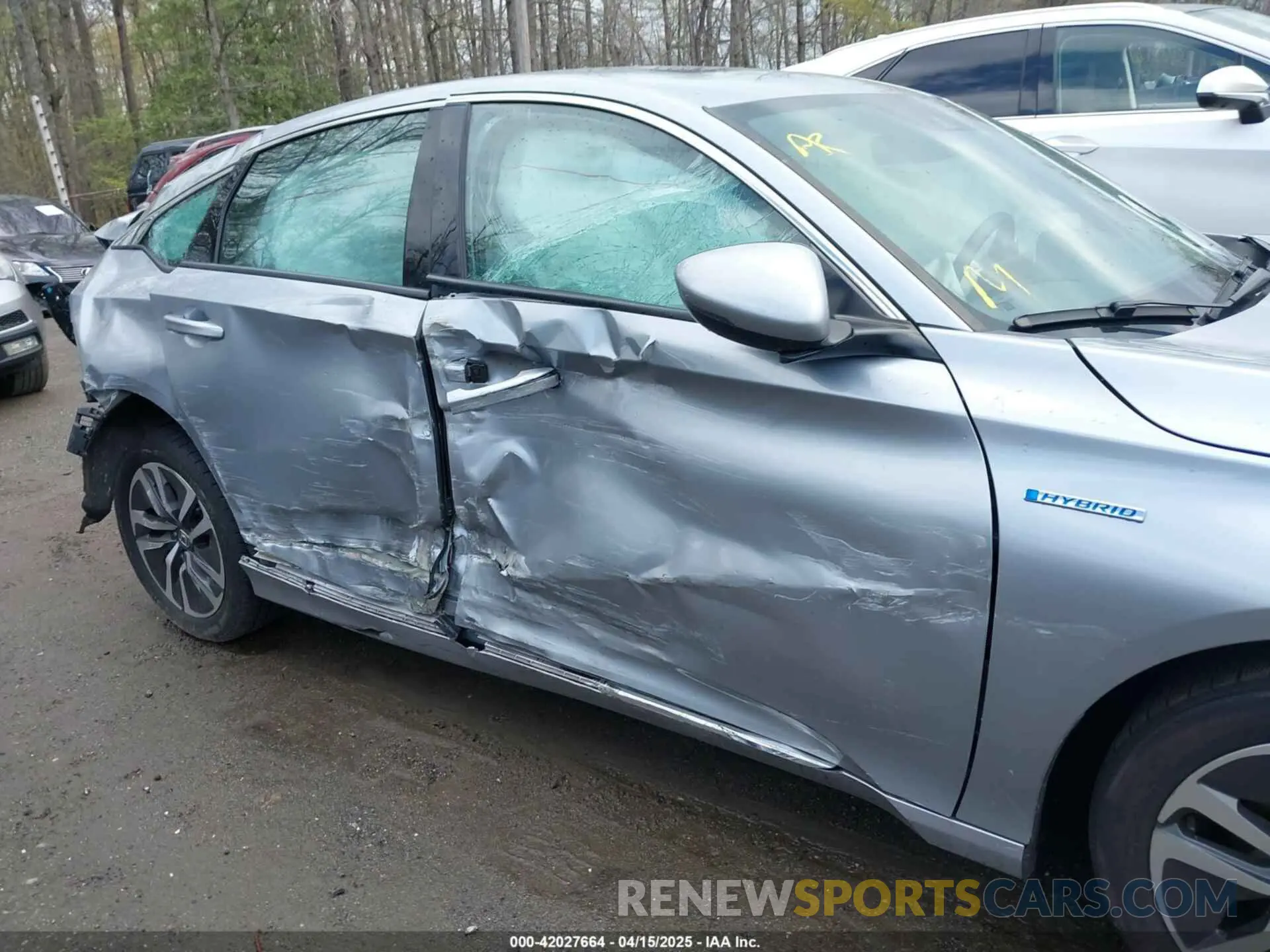 13 Photograph of a damaged car 1HGCV3F54KA008359 HONDA ACCORD HYBRID 2019
