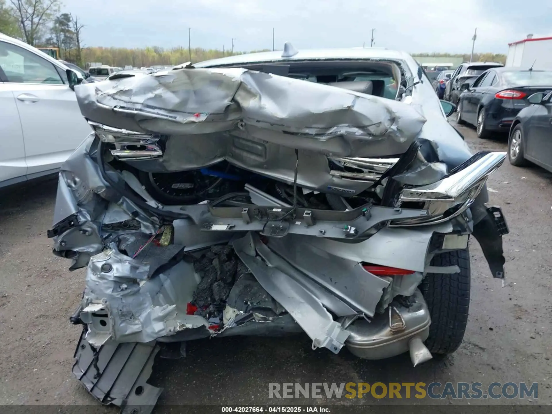 16 Photograph of a damaged car 1HGCV3F54KA008359 HONDA ACCORD HYBRID 2019