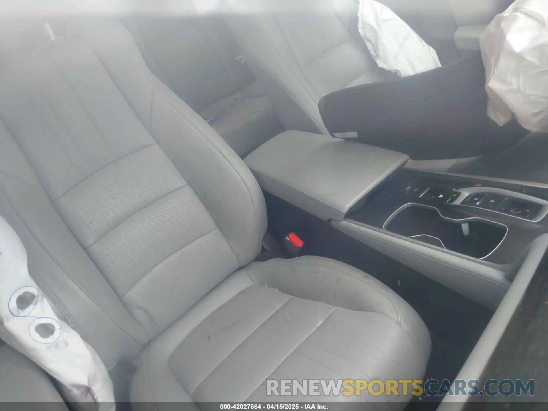 5 Photograph of a damaged car 1HGCV3F54KA008359 HONDA ACCORD HYBRID 2019
