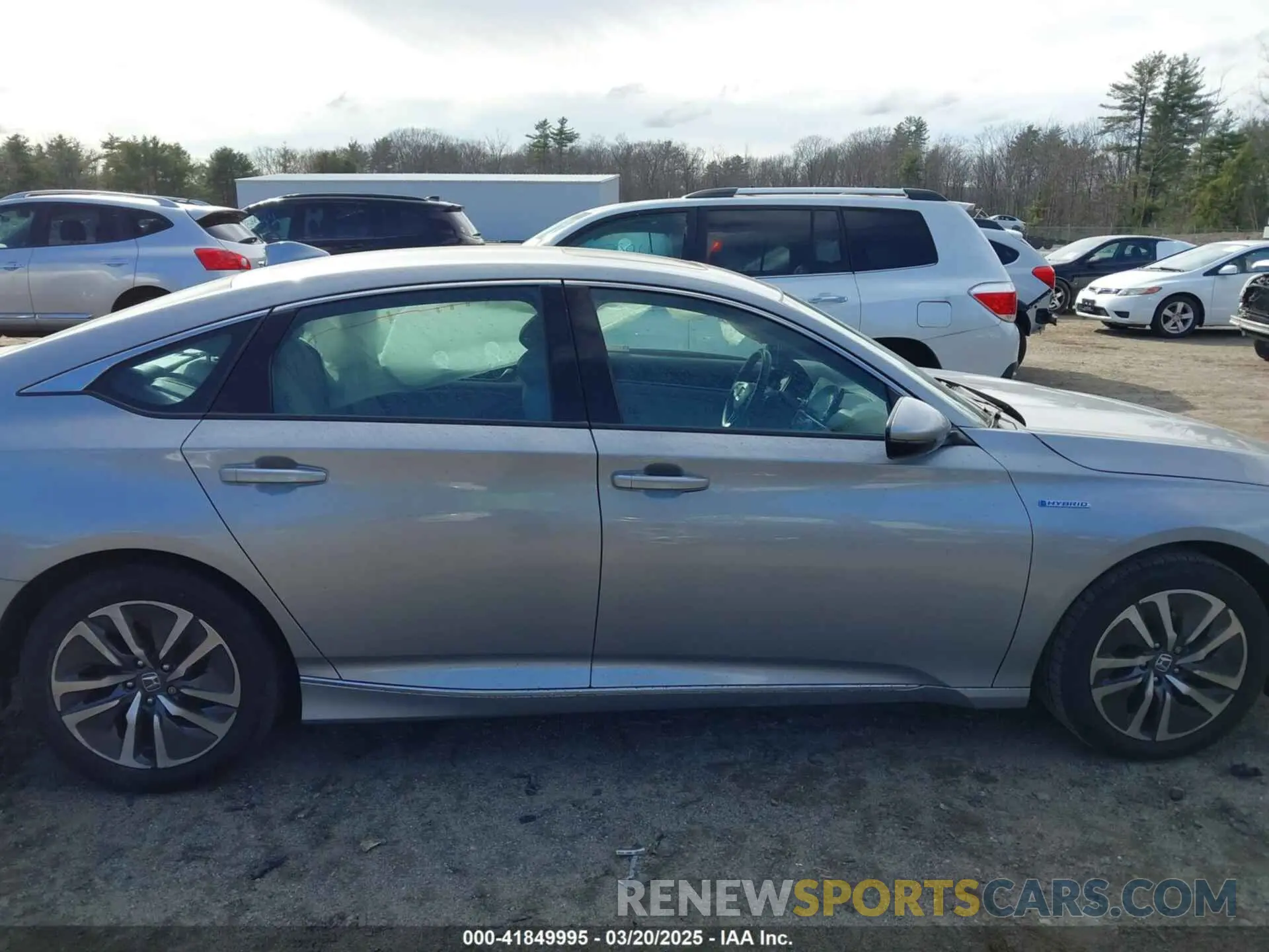 13 Photograph of a damaged car 1HGCV3F56KA001218 HONDA ACCORD HYBRID 2019