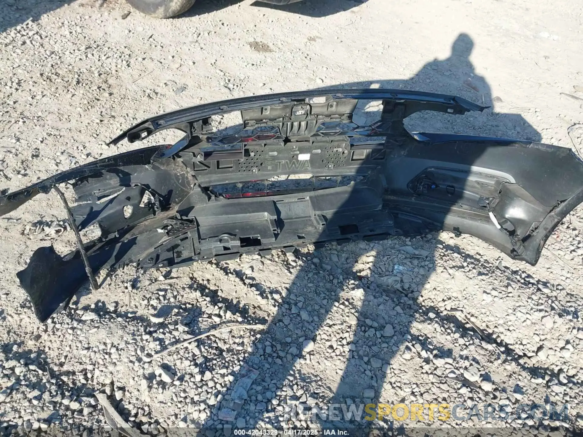 12 Photograph of a damaged car 1HGCV3F57KA012776 HONDA ACCORD HYBRID 2019