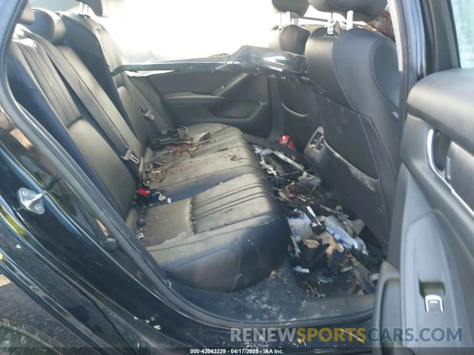 8 Photograph of a damaged car 1HGCV3F57KA012776 HONDA ACCORD HYBRID 2019