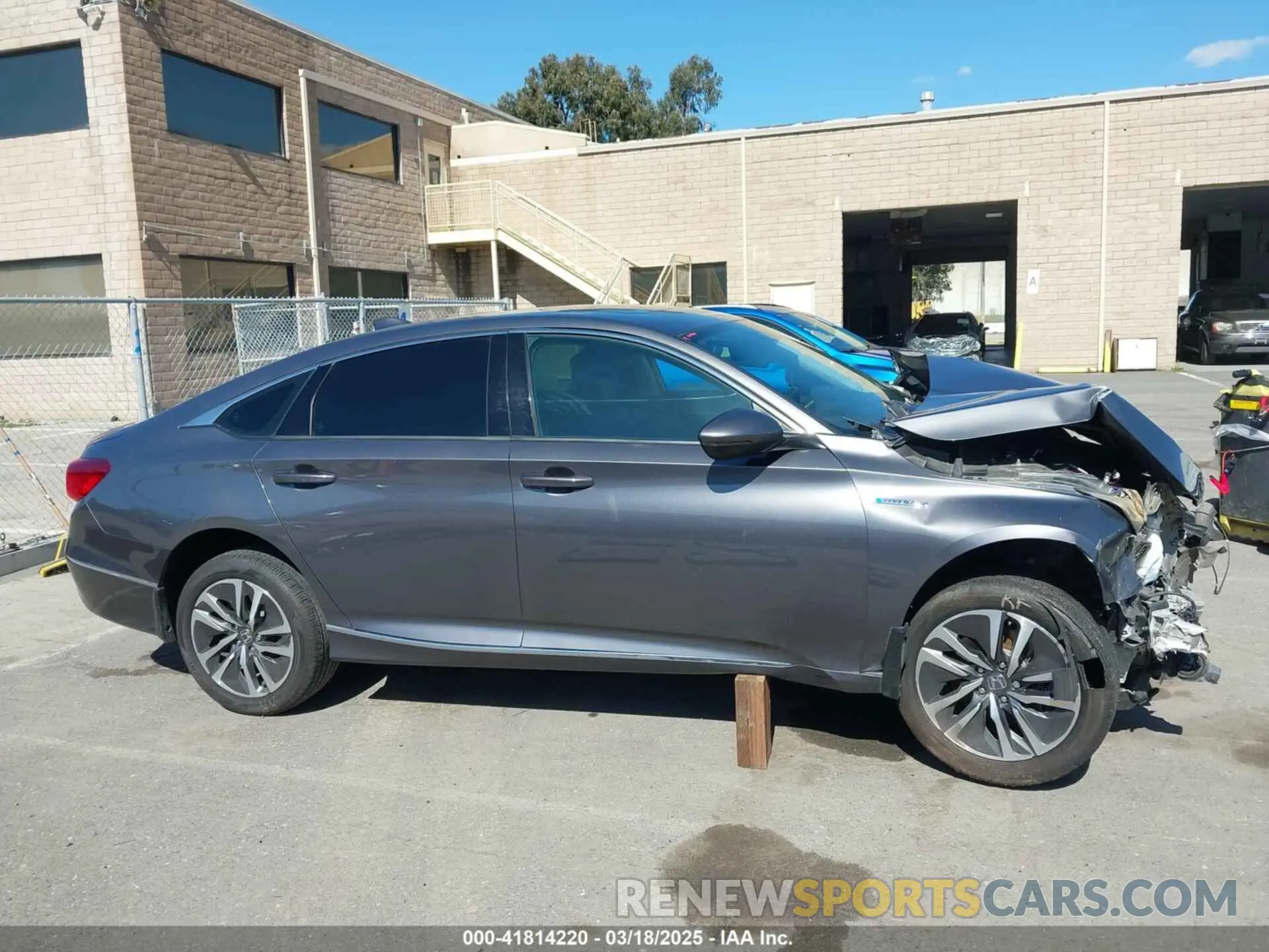14 Photograph of a damaged car 1HGCV3F58KA017310 HONDA ACCORD HYBRID 2019