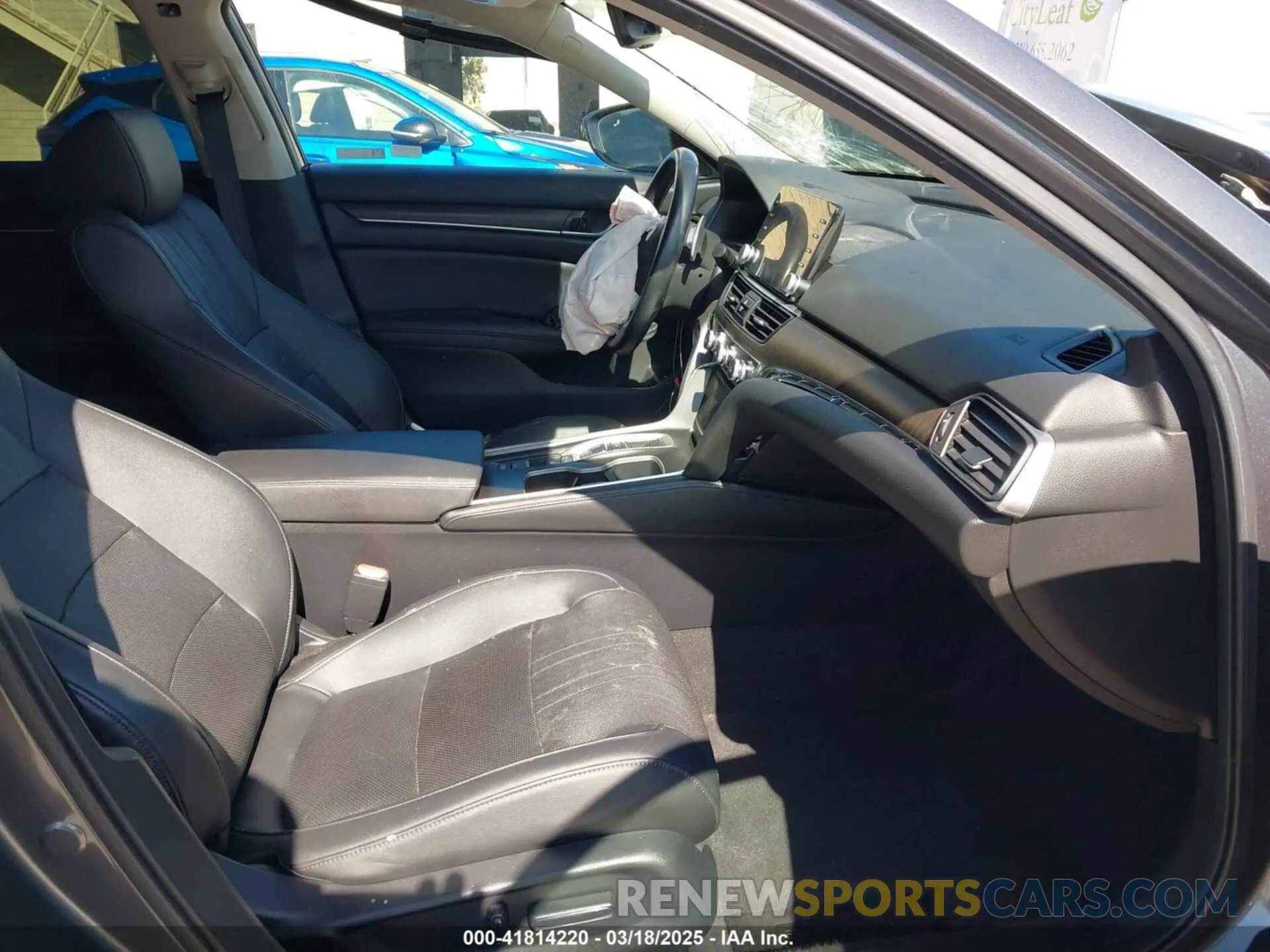 5 Photograph of a damaged car 1HGCV3F58KA017310 HONDA ACCORD HYBRID 2019