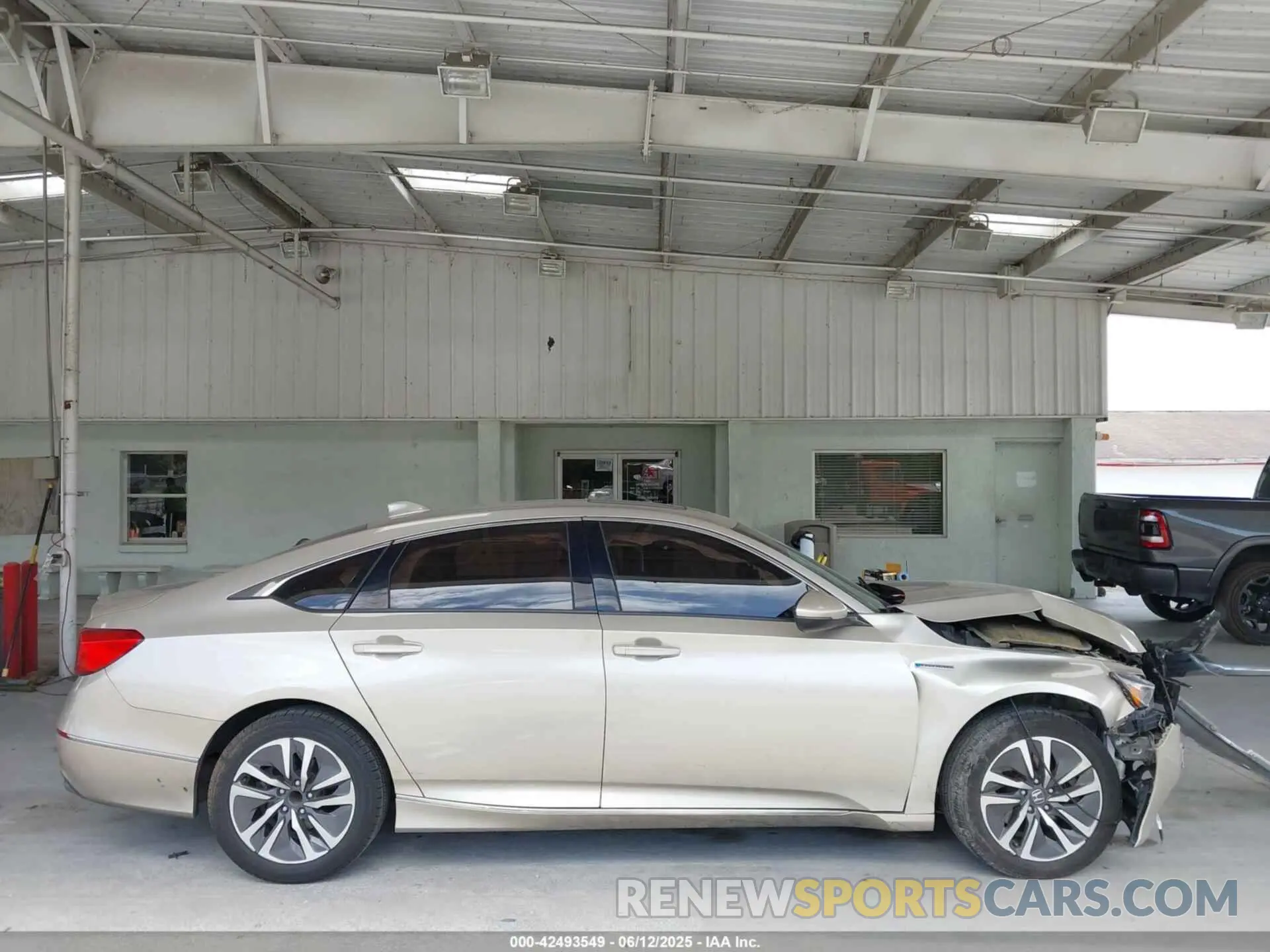 13 Photograph of a damaged car 1HGCV3F59KA015906 HONDA ACCORD HYBRID 2019