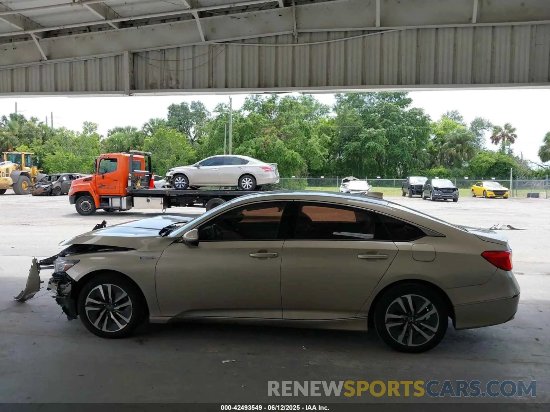 14 Photograph of a damaged car 1HGCV3F59KA015906 HONDA ACCORD HYBRID 2019