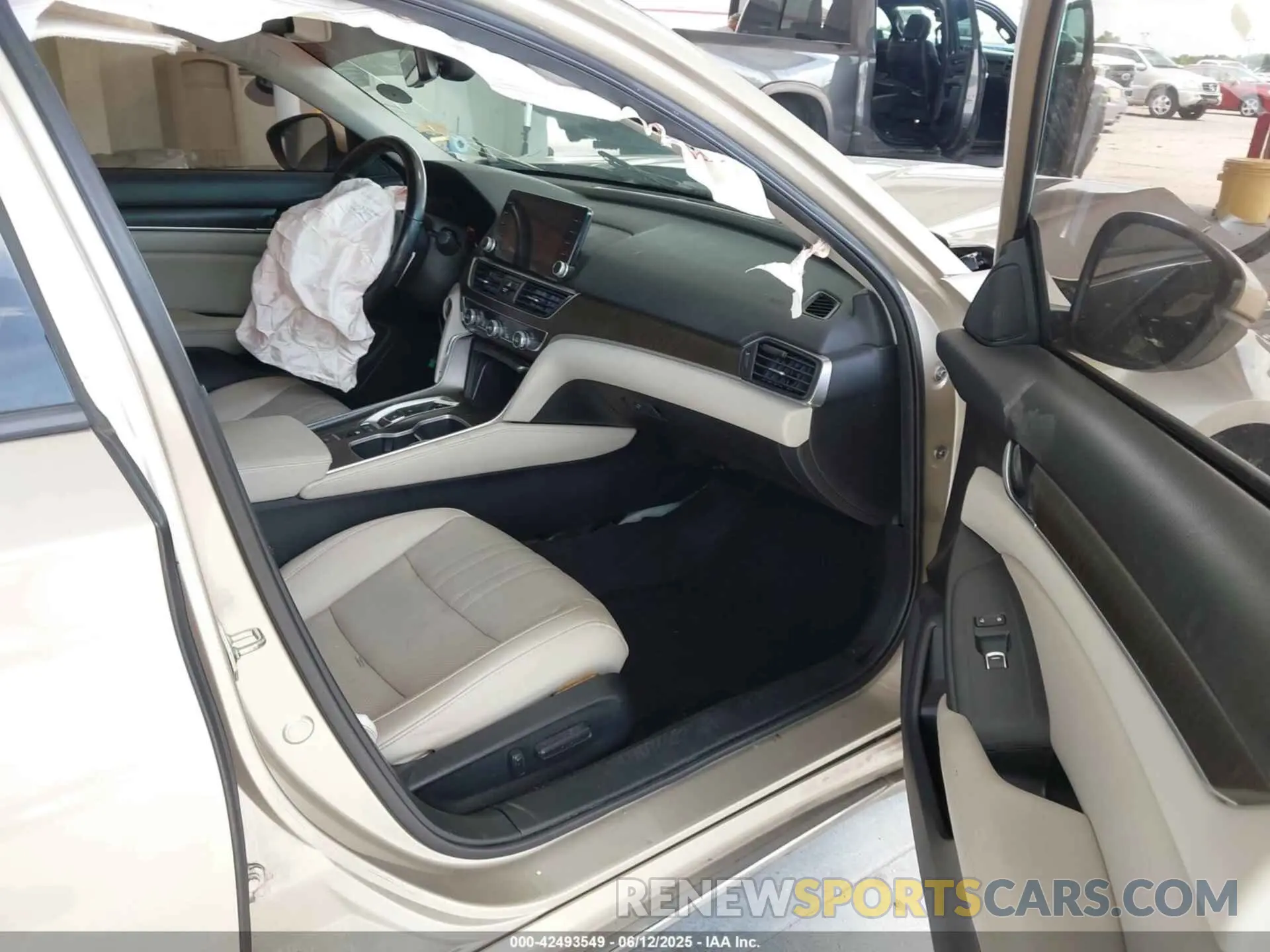 5 Photograph of a damaged car 1HGCV3F59KA015906 HONDA ACCORD HYBRID 2019