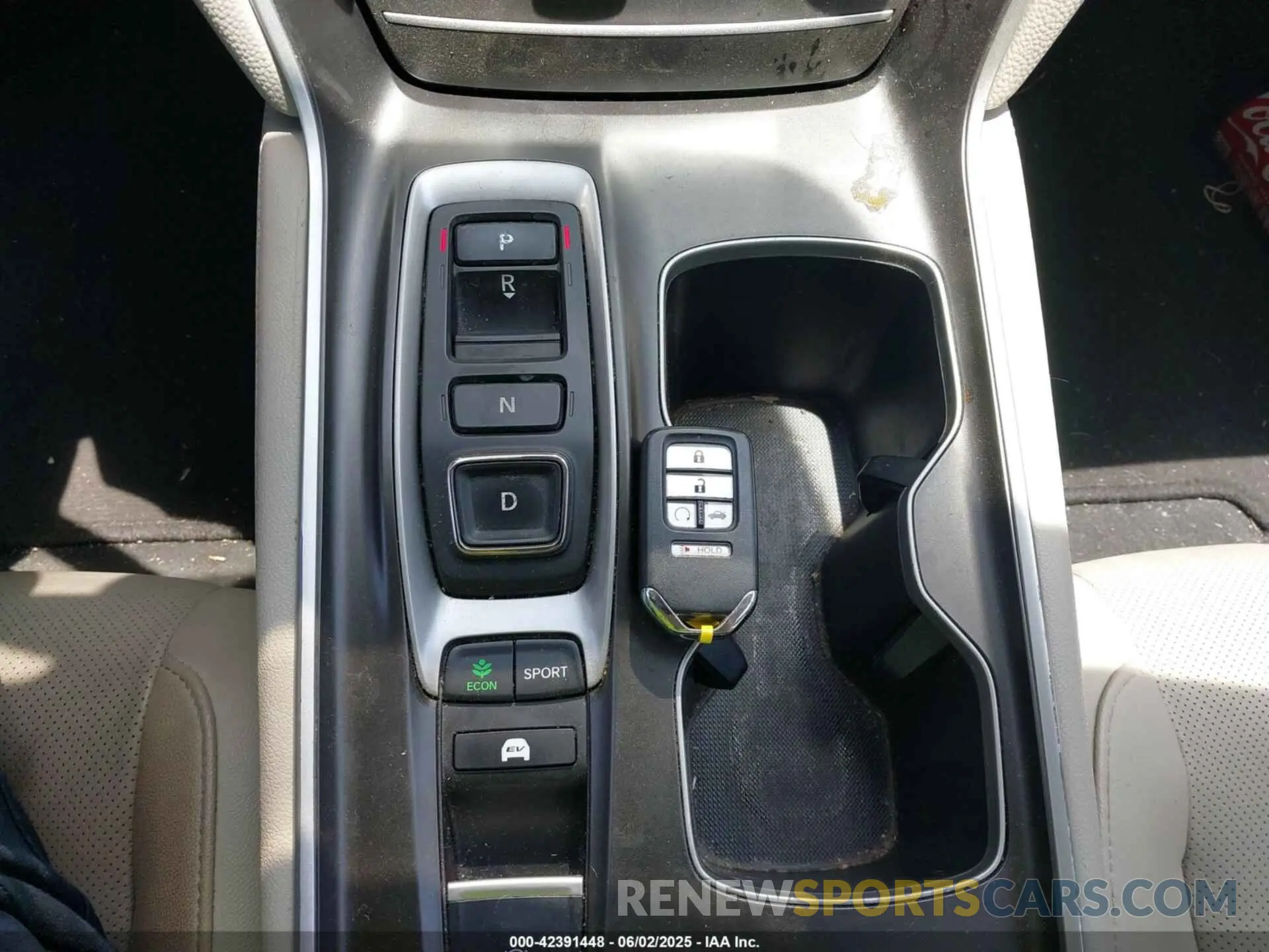 11 Photograph of a damaged car 1HGCV3F91KA000531 HONDA ACCORD HYBRID 2019