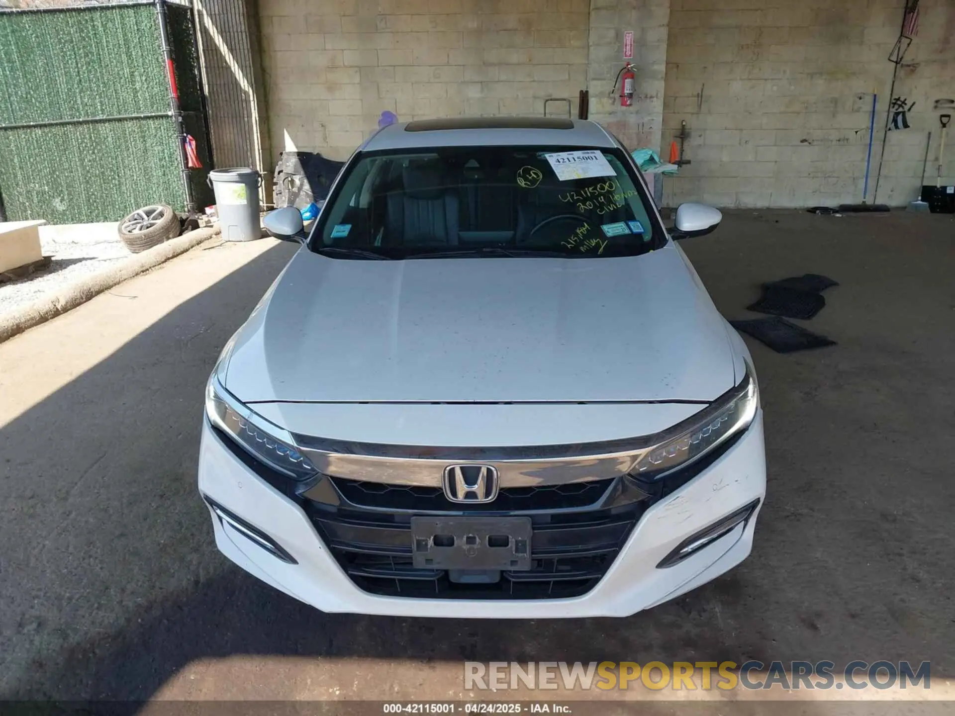 12 Photograph of a damaged car 1HGCV3F92KA005026 HONDA ACCORD HYBRID 2019