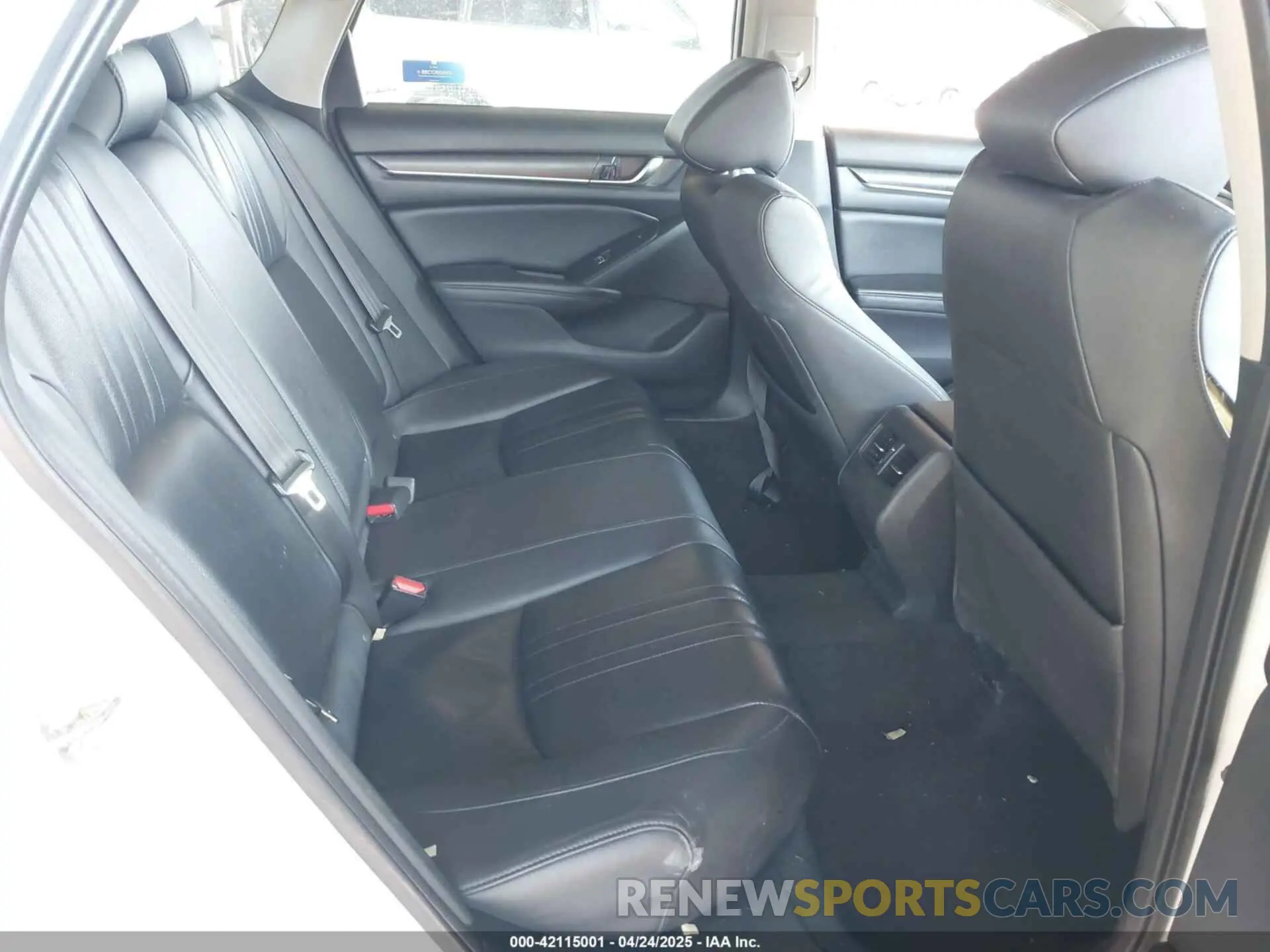 8 Photograph of a damaged car 1HGCV3F92KA005026 HONDA ACCORD HYBRID 2019