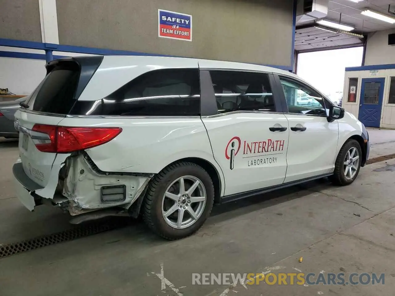 3 Photograph of a damaged car 5FNRL6H21KB014338 HONDA All Models 2019