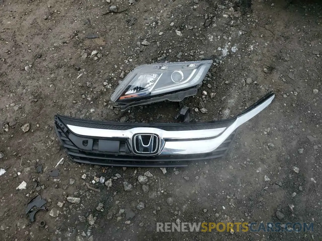 13 Photograph of a damaged car 5FNRL6H23KB056672 HONDA All Models 2019