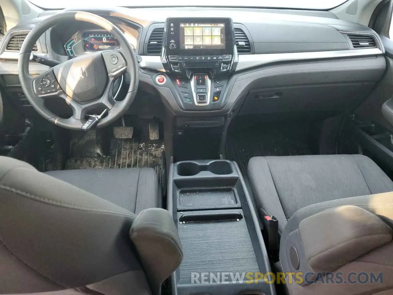 8 Photograph of a damaged car 5FNRL6H25KB500389 HONDA All Models 2019