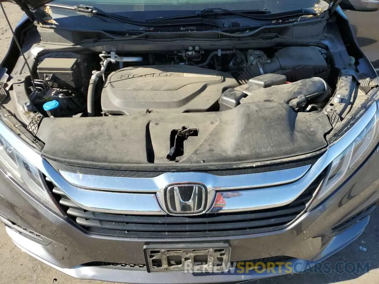 12 Photograph of a damaged car 5FNRL6H52KB122784 HONDA All Models 2019