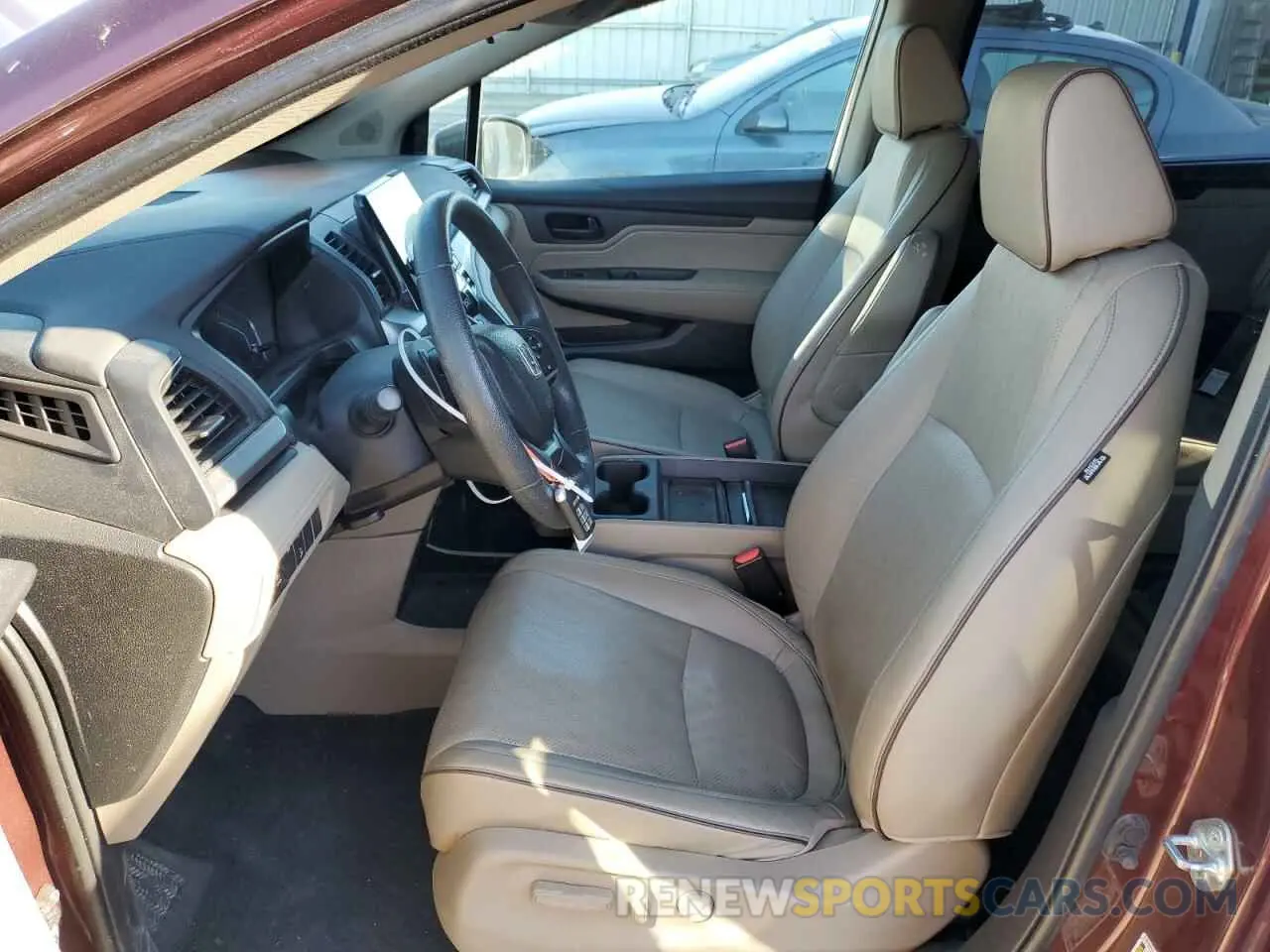 7 Photograph of a damaged car 5FNRL6H54KB033752 HONDA All Models 2019