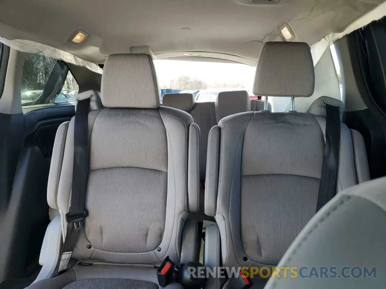 10 Photograph of a damaged car 5FNRL6H55KB083253 HONDA All Models 2019
