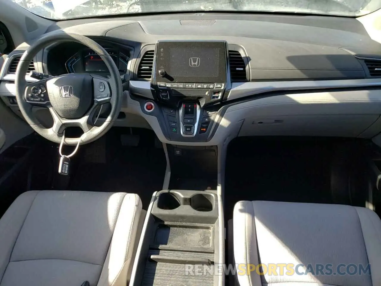 8 Photograph of a damaged car 5FNRL6H55KB083253 HONDA All Models 2019