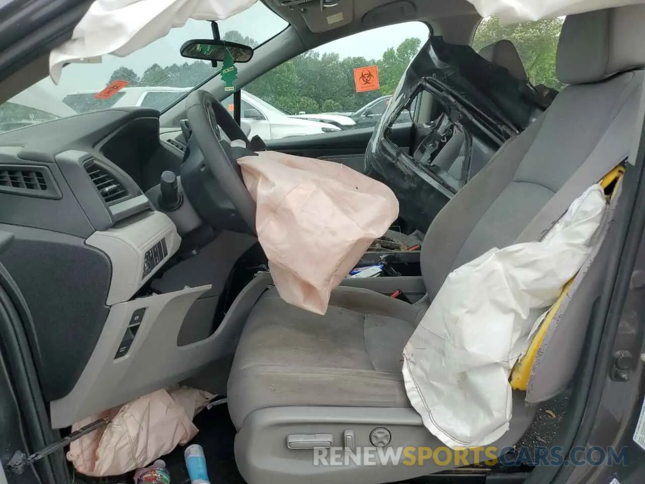7 Photograph of a damaged car 5FNRL6H55KB122830 HONDA All Models 2019