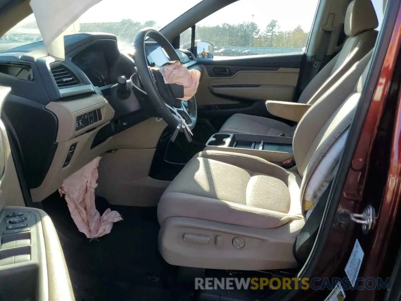 7 Photograph of a damaged car 5FNRL6H57KB087417 HONDA All Models 2019