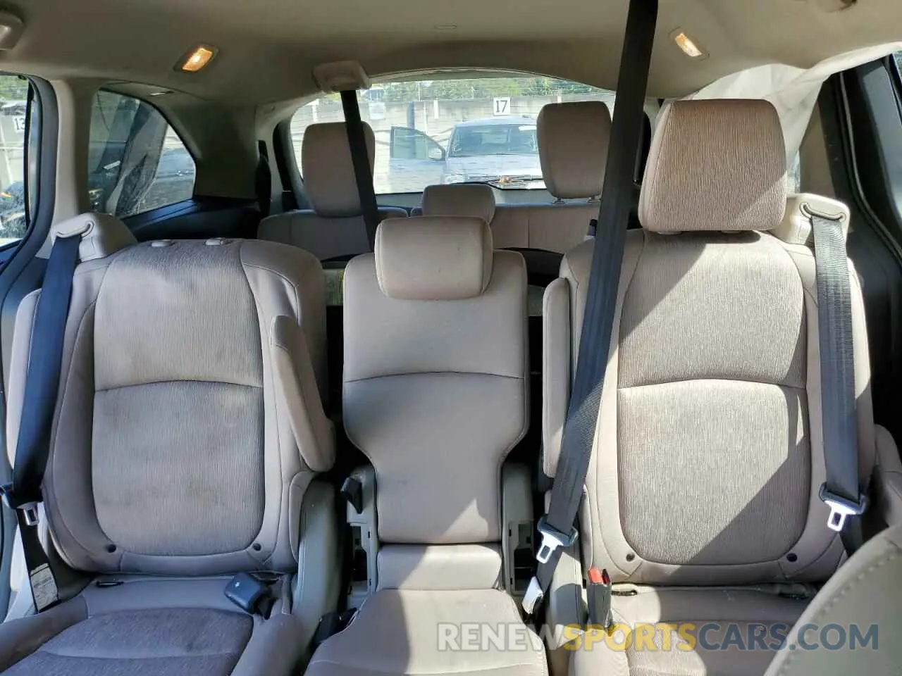 10 Photograph of a damaged car 5FNRL6H58KB052482 HONDA All Models 2019