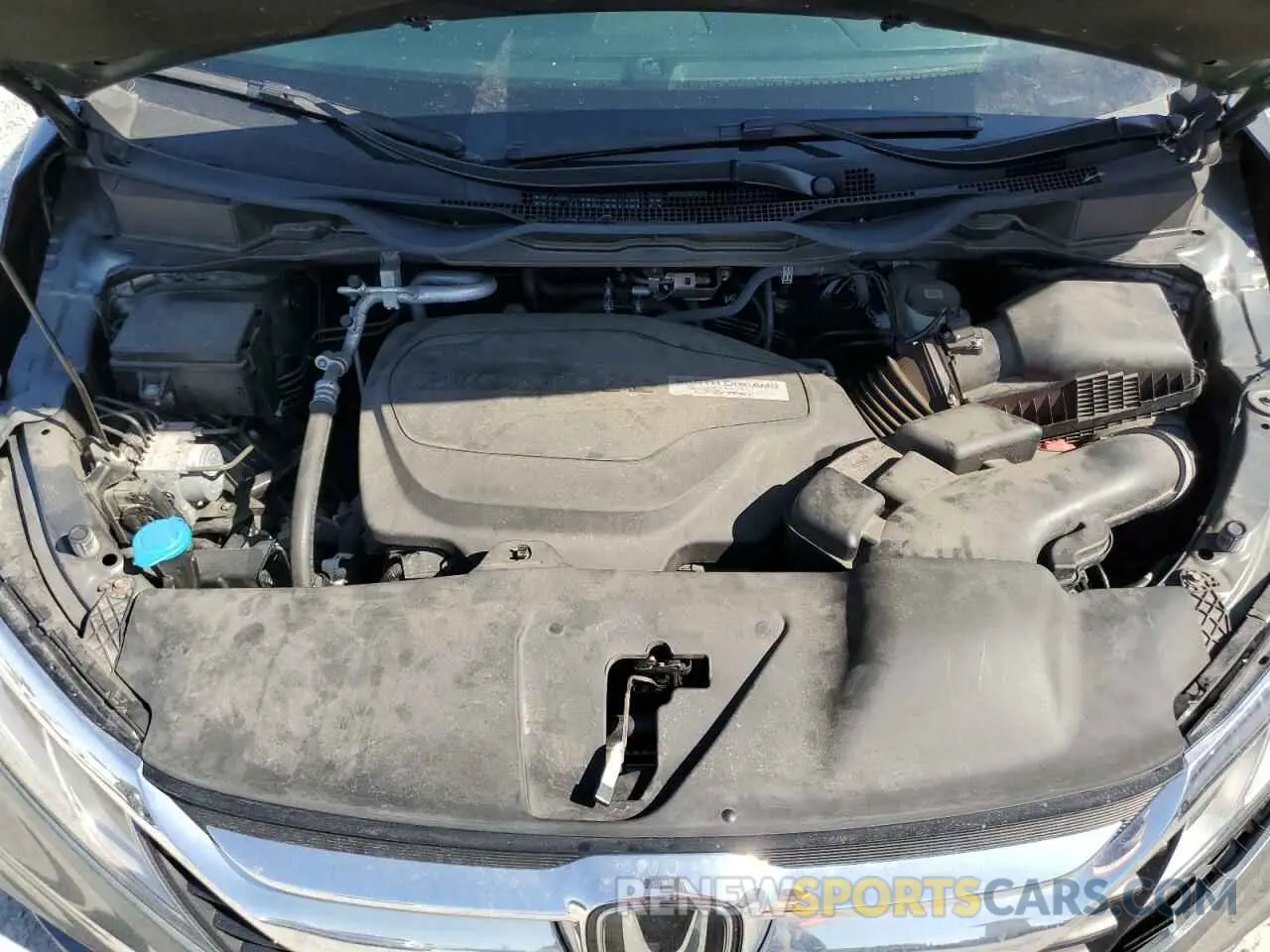 13 Photograph of a damaged car 5FNRL6H58KB052482 HONDA All Models 2019