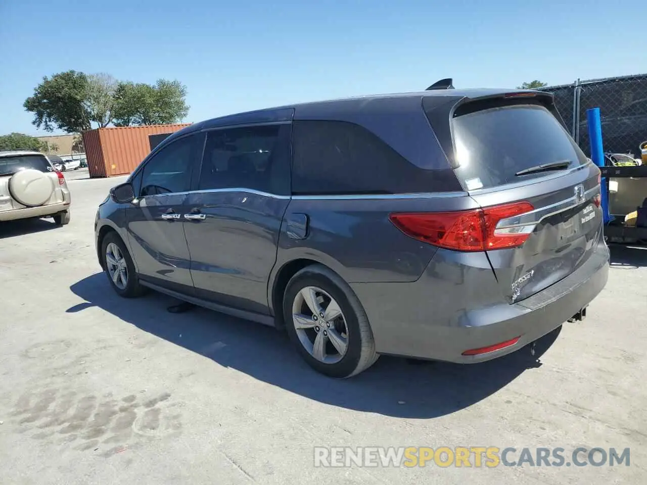 2 Photograph of a damaged car 5FNRL6H5XKB102542 HONDA All Models 2019
