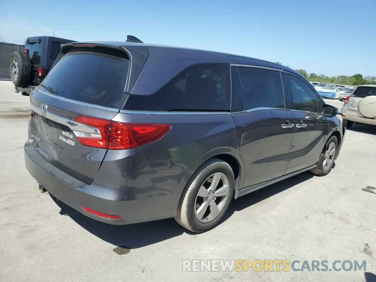 3 Photograph of a damaged car 5FNRL6H5XKB102542 HONDA All Models 2019
