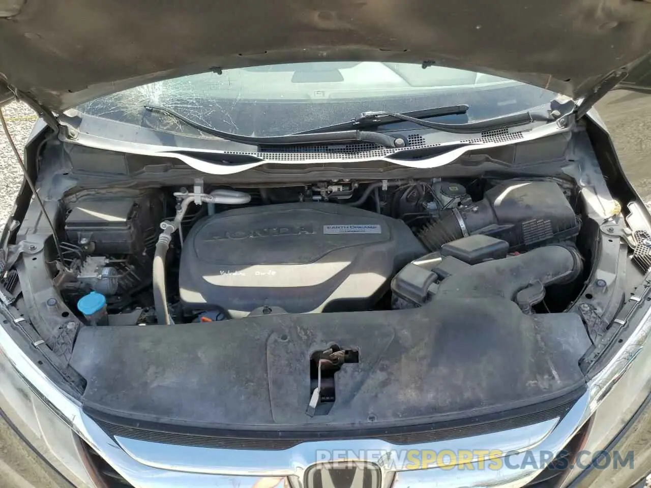 12 Photograph of a damaged car 5FNRL6H5XKB124945 HONDA All Models 2019